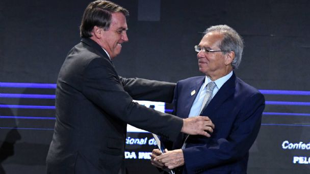 Bolsonaro &eacute; o primeiro presidente desde 1994 a fazer o sal&aacute;rio m&iacute;nimo  diminuir - Agenda do Poder